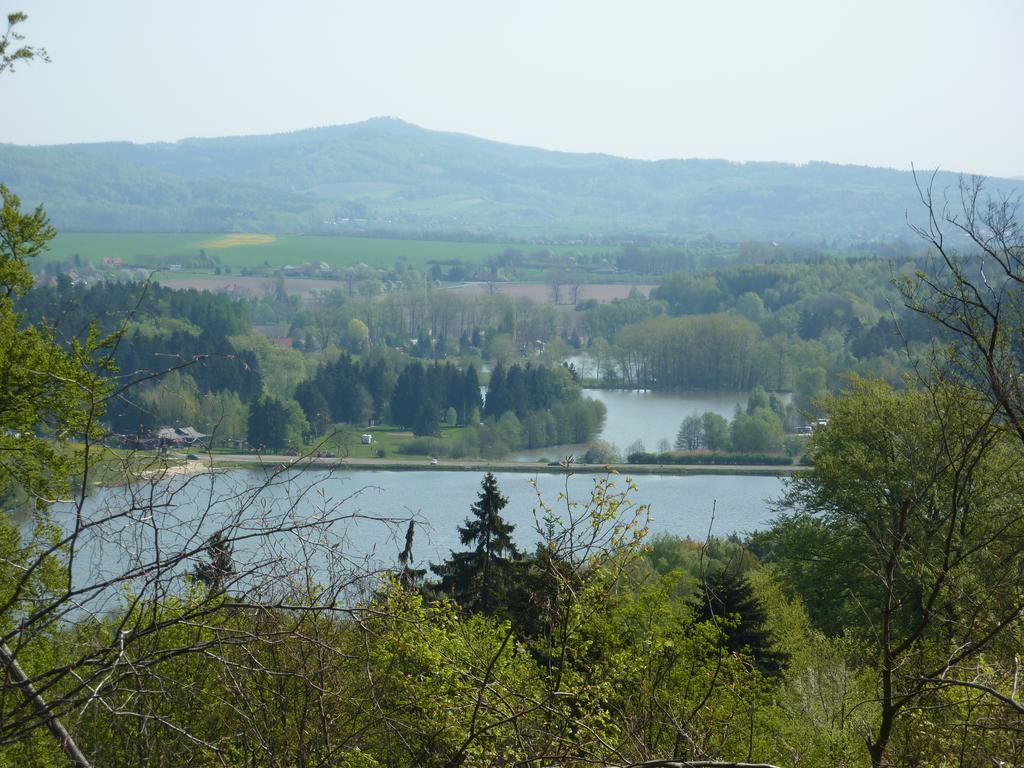 B&B En Mini-Camping Pension Kidafo Libun Екстер'єр фото