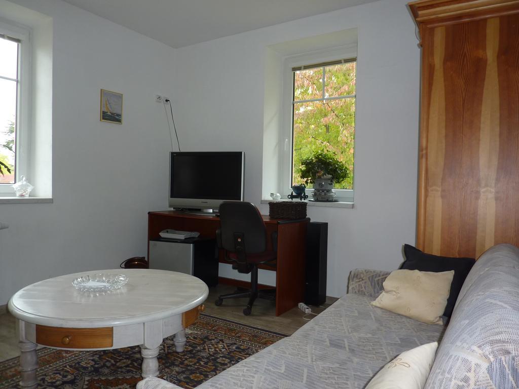 B&B En Mini-Camping Pension Kidafo Libun Екстер'єр фото