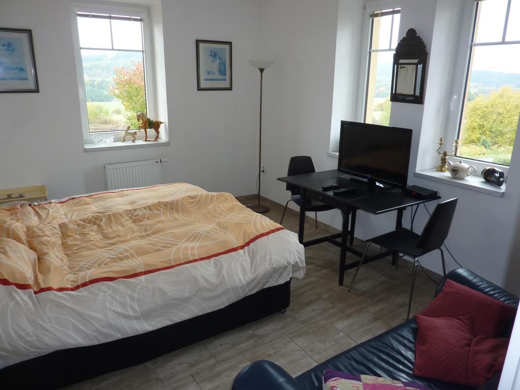 B&B En Mini-Camping Pension Kidafo Libun Екстер'єр фото