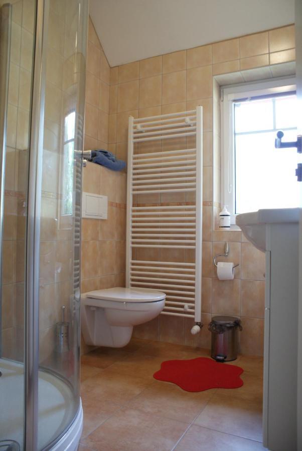 B&B En Mini-Camping Pension Kidafo Libun Номер фото