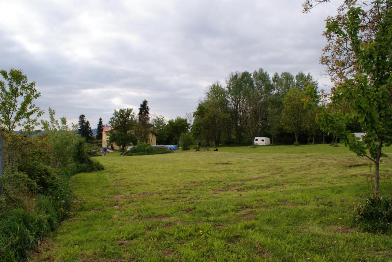 B&B En Mini-Camping Pension Kidafo Libun Екстер'єр фото